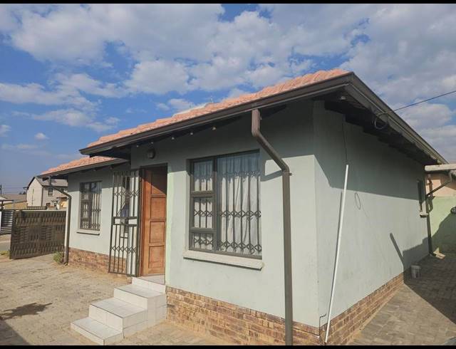 3 BEDROOM HOUSE FOR SALE IN KYA SANDS